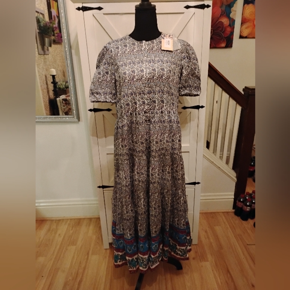 Elegant Blue and White Patterned Maxi Dress